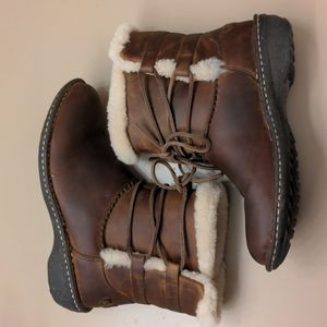 Ugh short boots